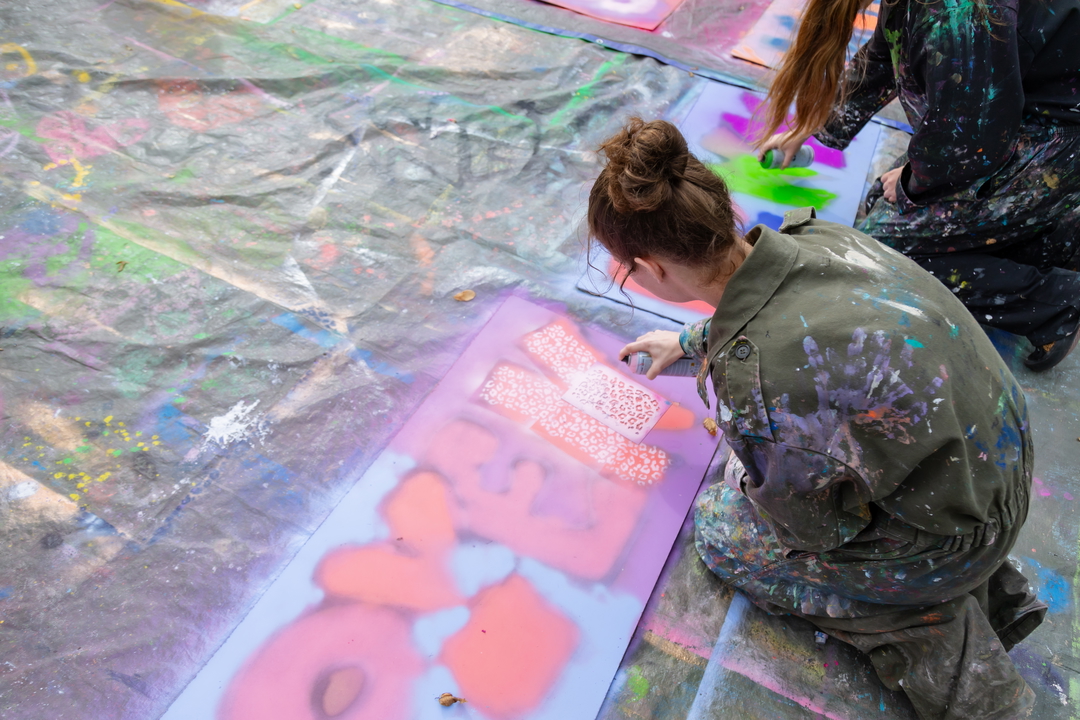 How to Make Stunning Art with Spray Paint – A Beginner's Journey 2 How to Make Stunning Art with Spray Paint – A Beginner